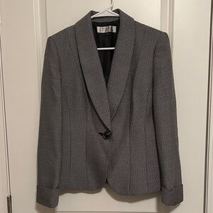 Tahari Black and White Blazer